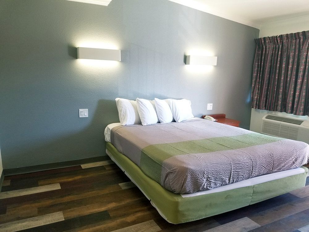 Value Inn Bellflower Bagian luar foto