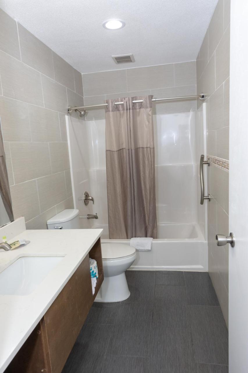 Value Inn Bellflower Bagian luar foto