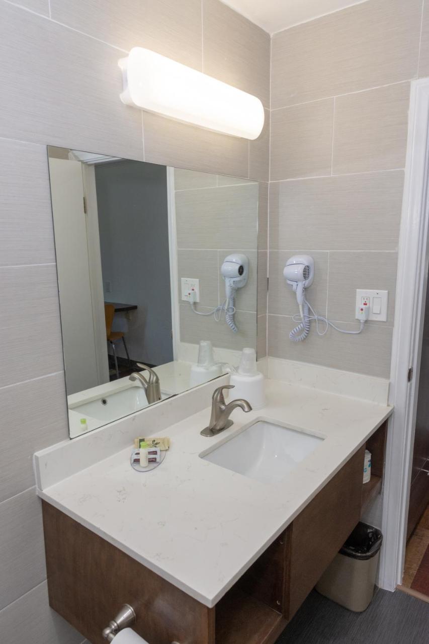 Value Inn Bellflower Bagian luar foto
