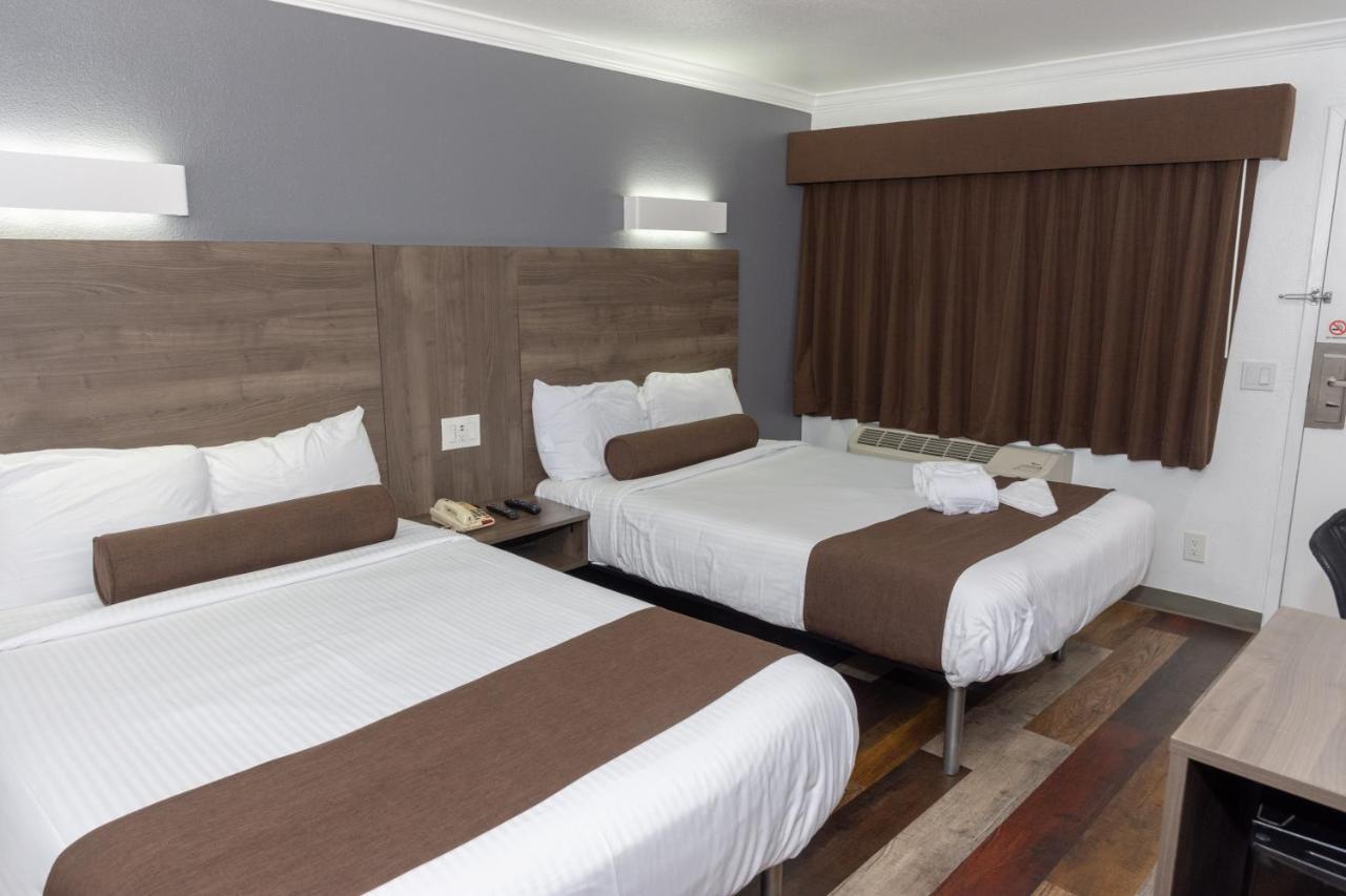 Value Inn Bellflower Bagian luar foto